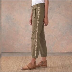 Sundance Olive Cropped Pants with Cream Embroidery